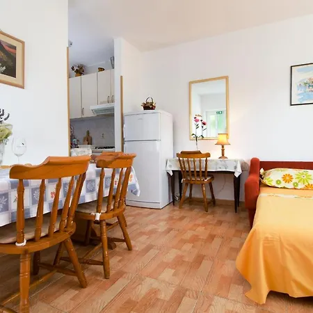 Tonka Apartamento Makarska